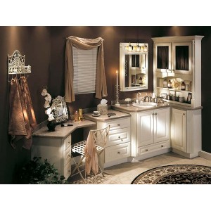 Harbour Court bath by Homecrest