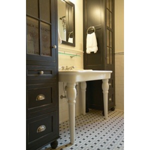 Retro bath by Woodharbor